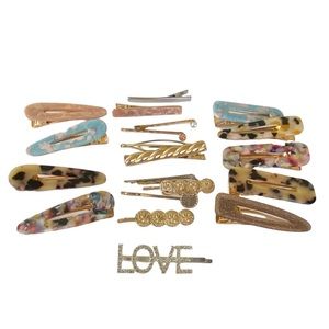 Lot of Women’s/Girl’s Hair Clips